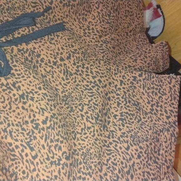 Women's Amazon essentials brown animal print romper sz xs New - Picture 6 of 17